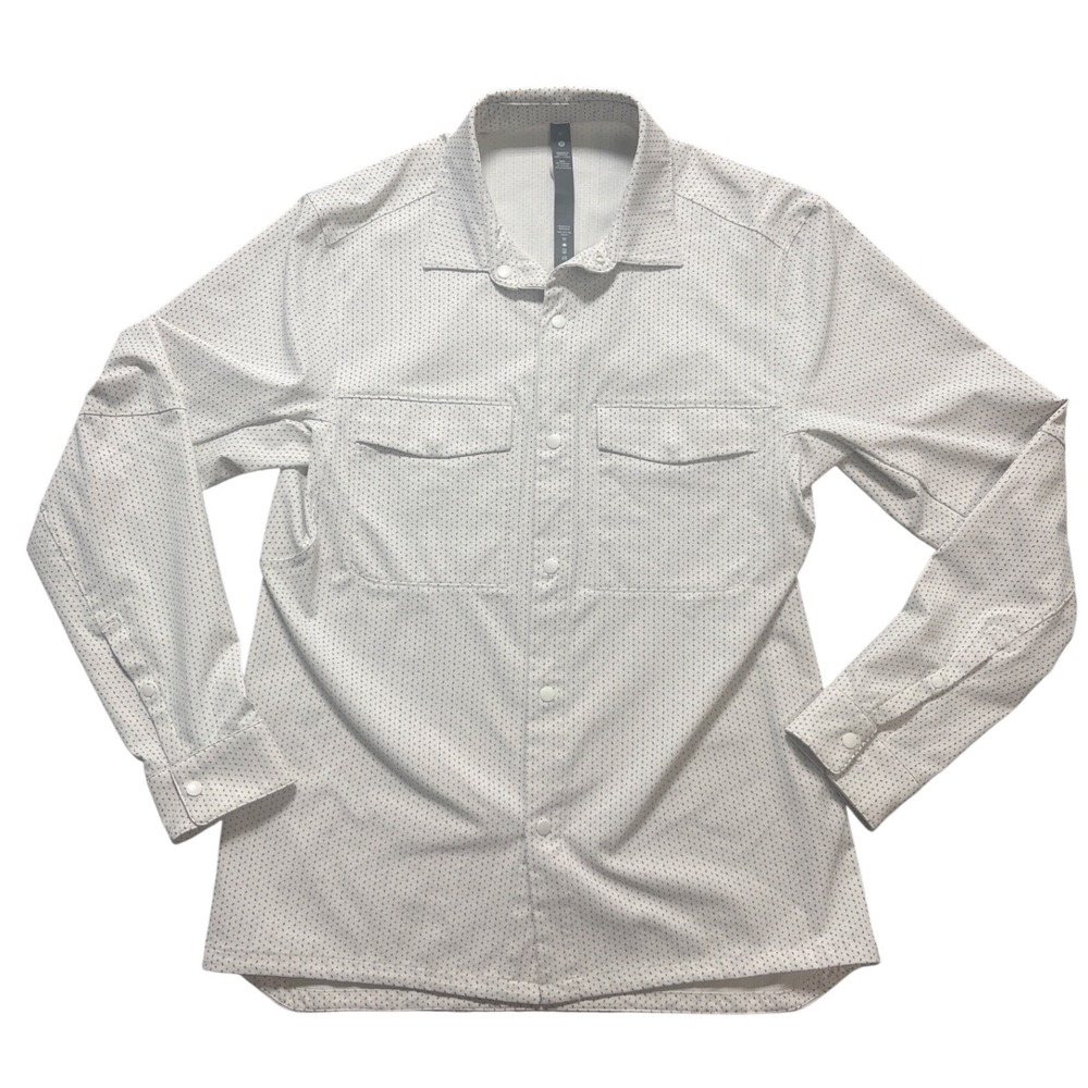 Lululemon Commission Shirt Mens XS Light Tan Green Snap Front Long Sleeve Tech